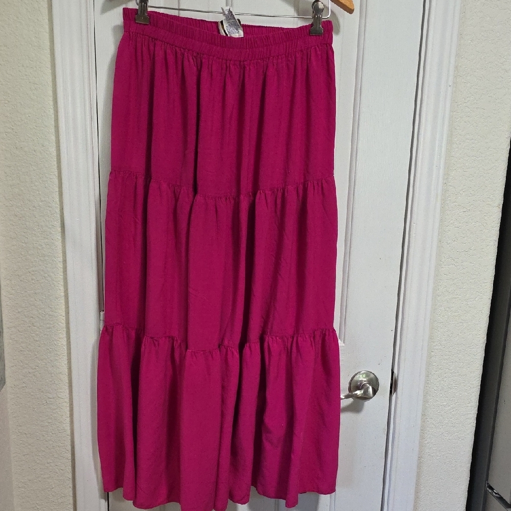 Sunny Sport Vintage 90's Women’s Tiered Maxi Skirt in Fuchsia 100% Rayon Size 12